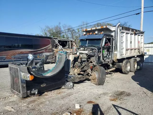 1996 Peterbilt 379