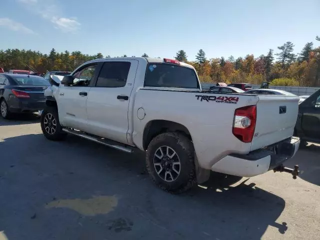 2016 Toyota Tundra Crewmax SR5