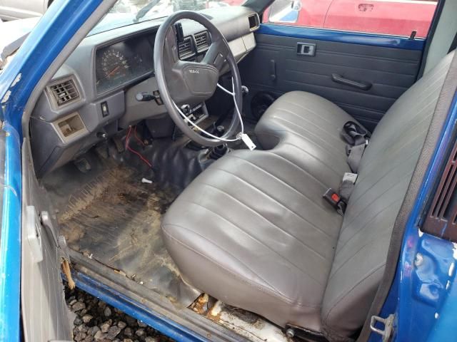 1987 Toyota Pickup RN63 STD