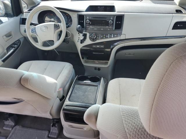 2014 Toyota Sienna LE