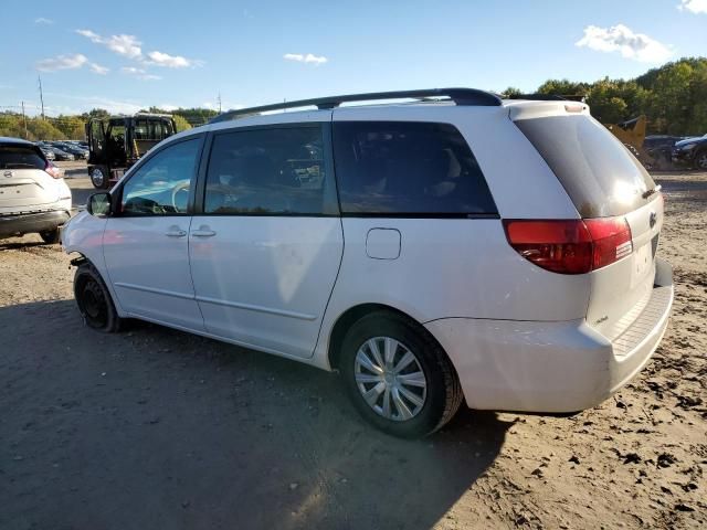 2004 Toyota Sienna CE