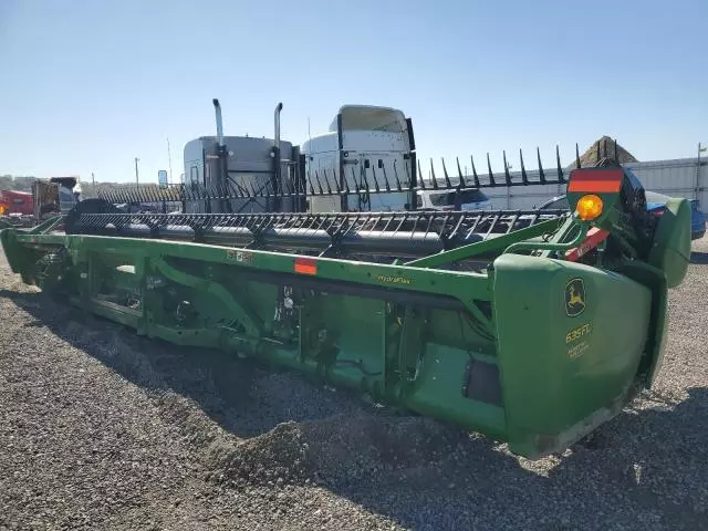 2017 John Deere 635FD