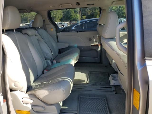 2012 Toyota Sienna XLE