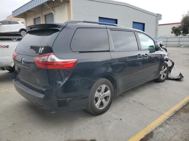 2017 Toyota Sienna LE