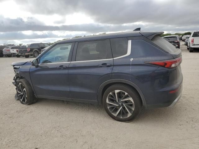 2023 Mitsubishi Outlander SE