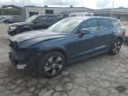 2022 Volvo V60 Cross Country T5 Momentum