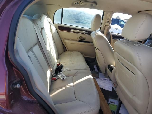 2004 Lincoln Town Car Ultimate