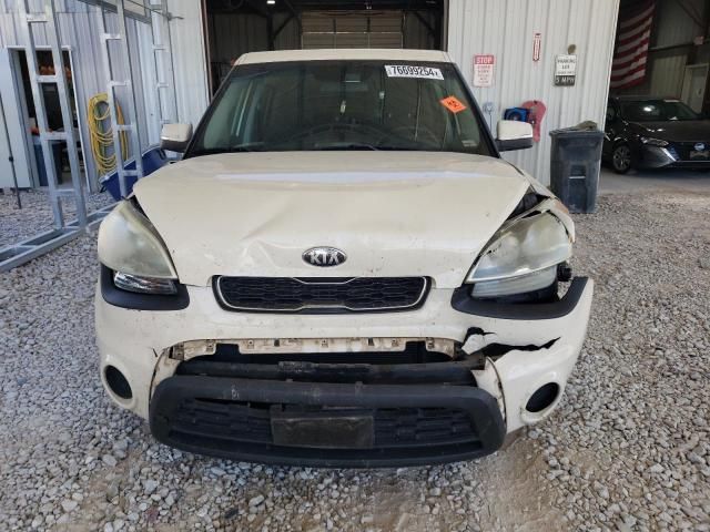 2013 KIA Soul +