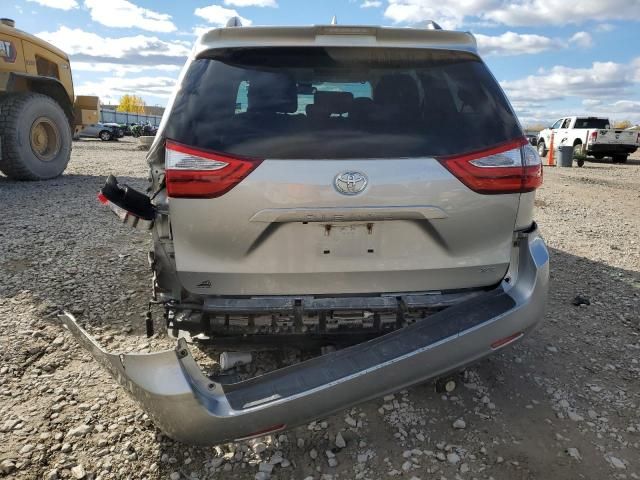 2019 Toyota Sienna XLE