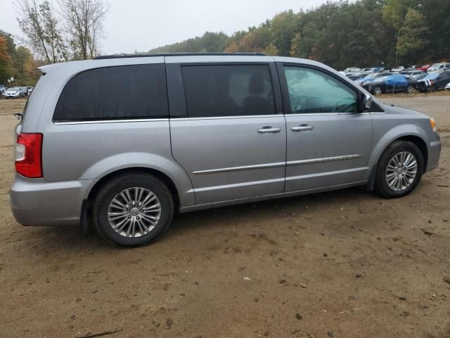 2014 Chrysler Town & Country Touring L