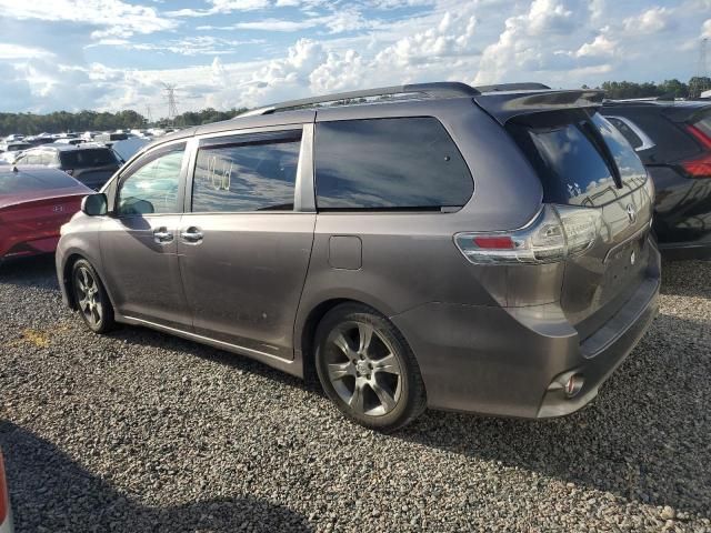 2014 Toyota Sienna Sport