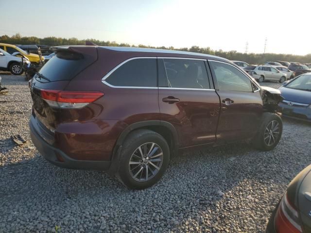 2017 Toyota Highlander SE