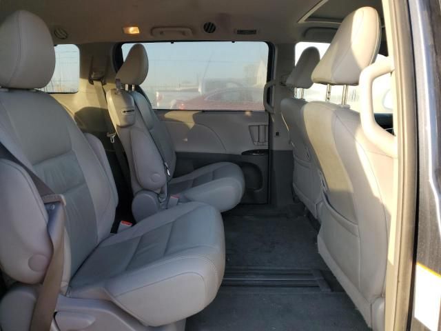 2015 Toyota Sienna XLE