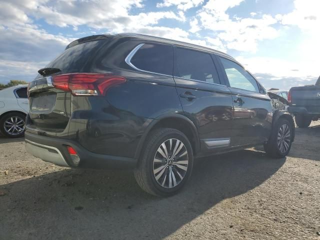 2020 Mitsubishi Outlander SE