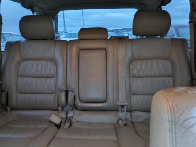 2004 Lexus LX 470