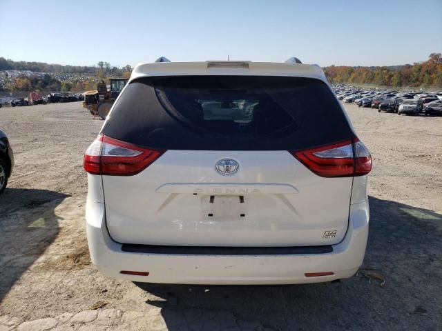 2018 Toyota Sienna XLE