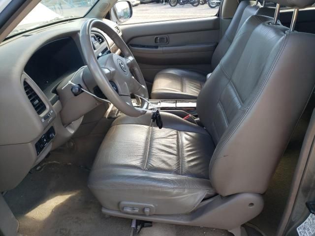 2004 Nissan Pathfinder LE