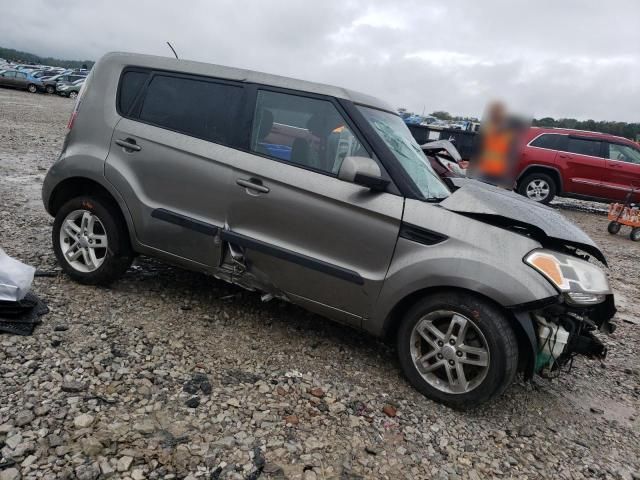 2011 KIA Soul +