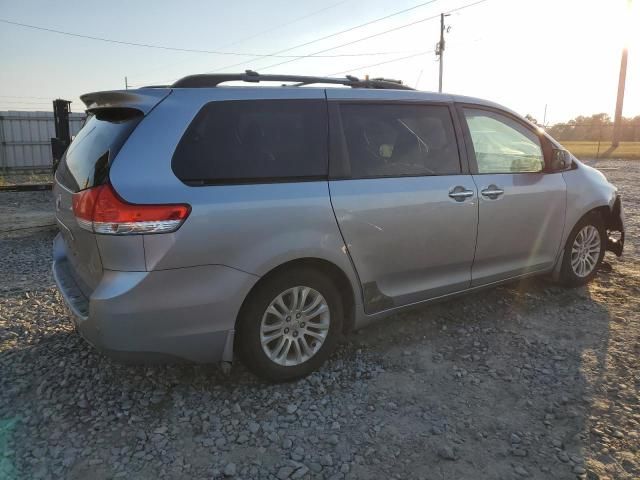 2011 Toyota Sienna XLE