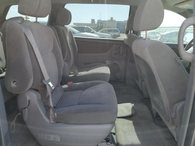 2006 Toyota Sienna CE