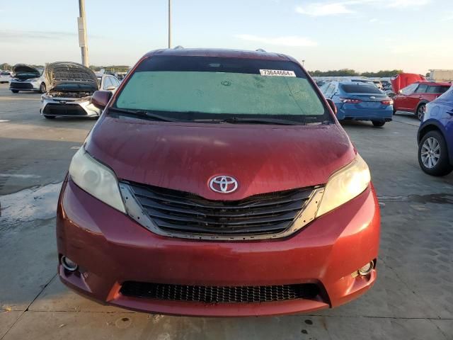 2014 Toyota Sienna XLE