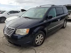 2010 Chrysler Town & Country Touring Plus en venta en Arcadia, FL