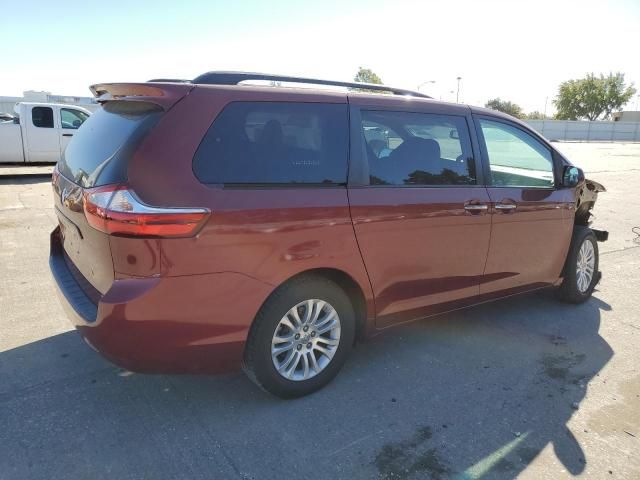 2016 Toyota Sienna XLE