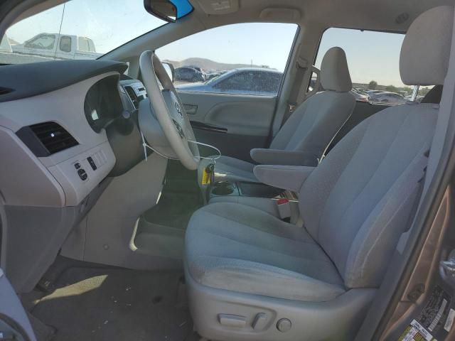 2014 Toyota Sienna LE