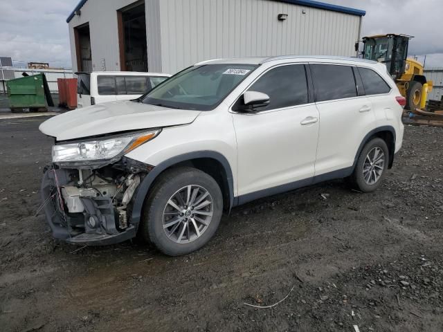 2019 Toyota Highlander SE