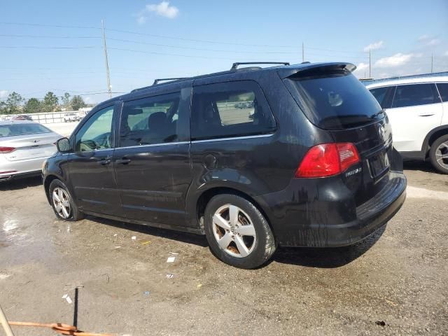 2011 Volkswagen Routan SE