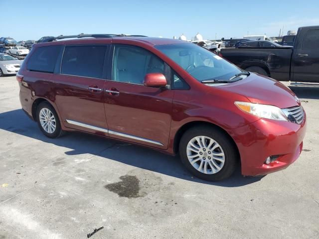 2015 Toyota Sienna XLE