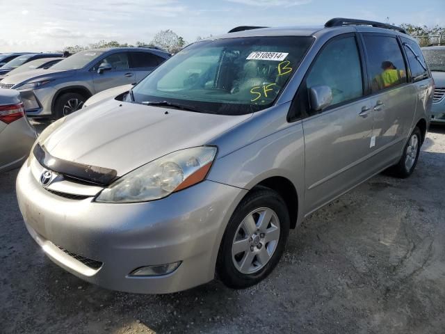 2006 Toyota Sienna XLE