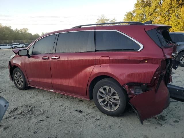 2021 Toyota Sienna XLE