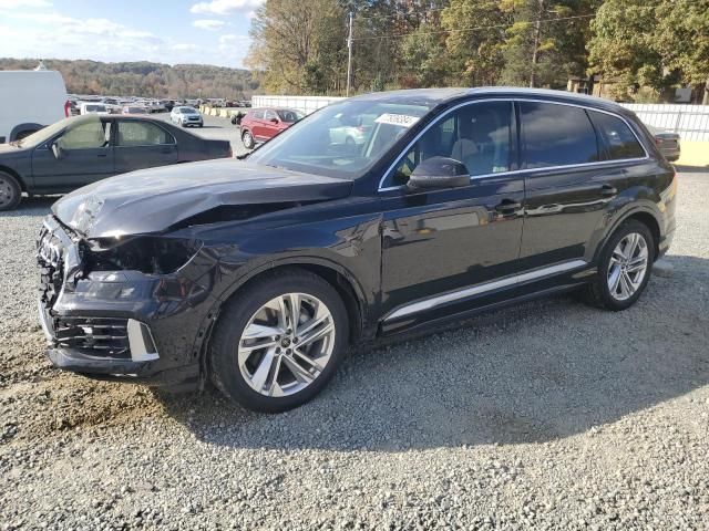 2021 Audi Q7 Prestige