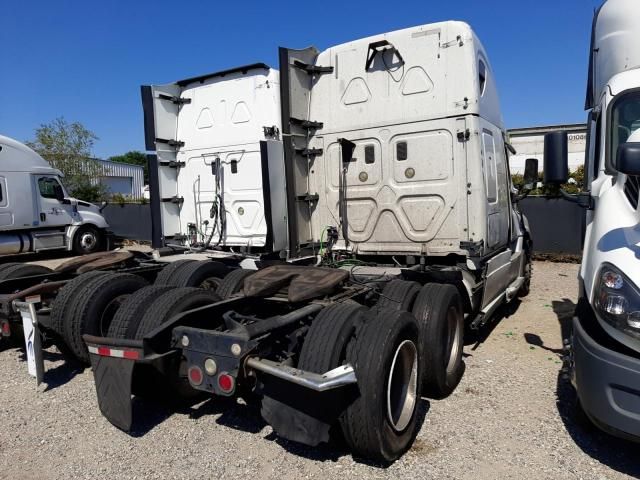 2016 Freightliner Cascadia 125