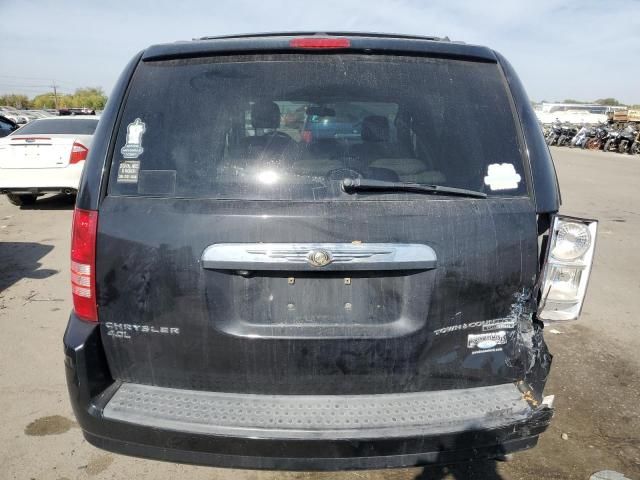 2010 Chrysler Town & Country Touring