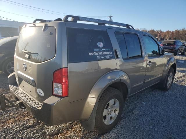 2005 Nissan Pathfinder LE