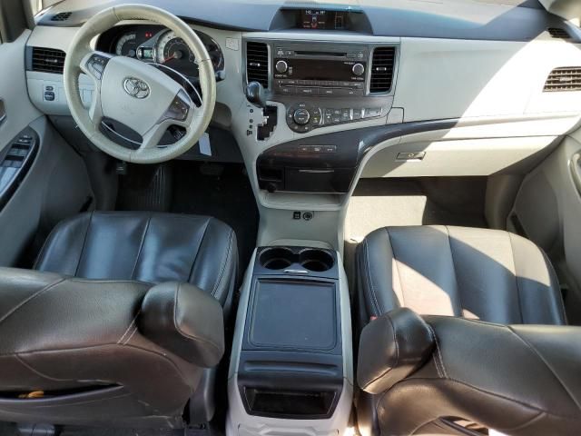 2013 Toyota Sienna Sport