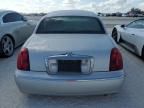 2001 Lincoln Town Car Signature