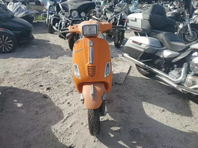 2010 Vespa LX 50