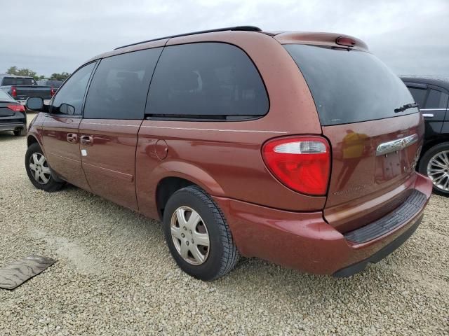 2007 Chrysler Town & Country LX