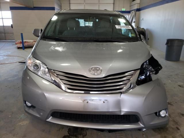 2017 Toyota Sienna XLE