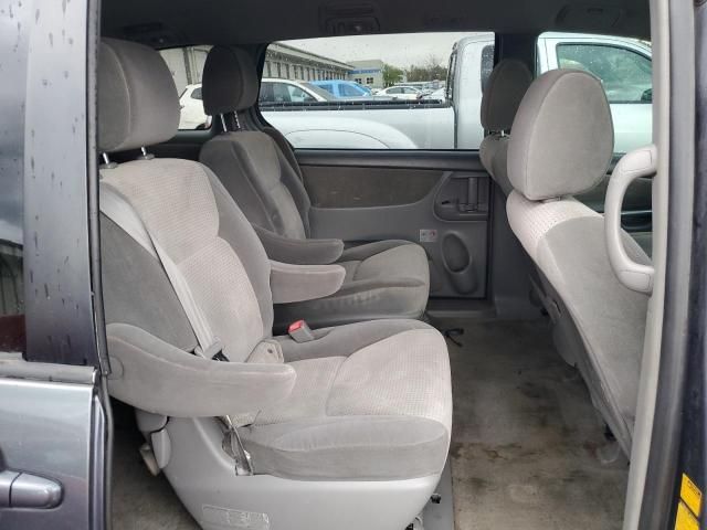 2010 Toyota Sienna CE