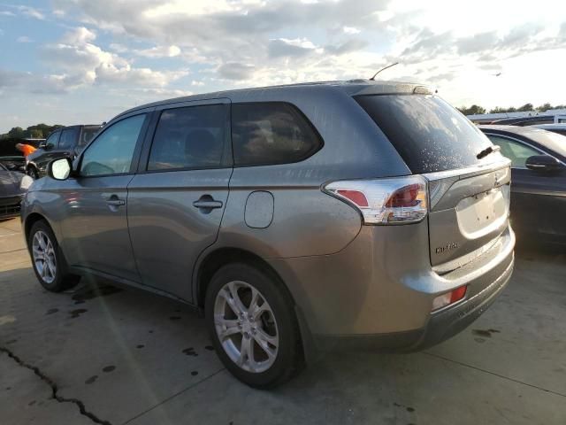 2014 Mitsubishi Outlander SE