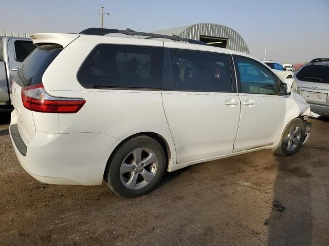 2015 Toyota Sienna LE