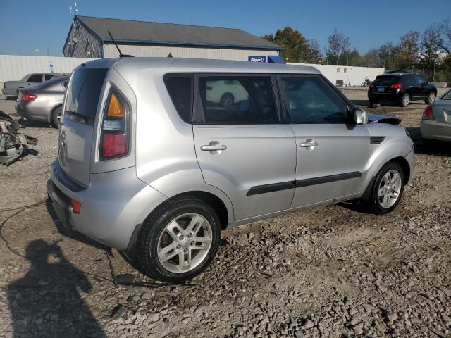 2011 KIA Soul +