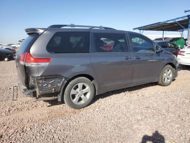 2014 Toyota Sienna LE