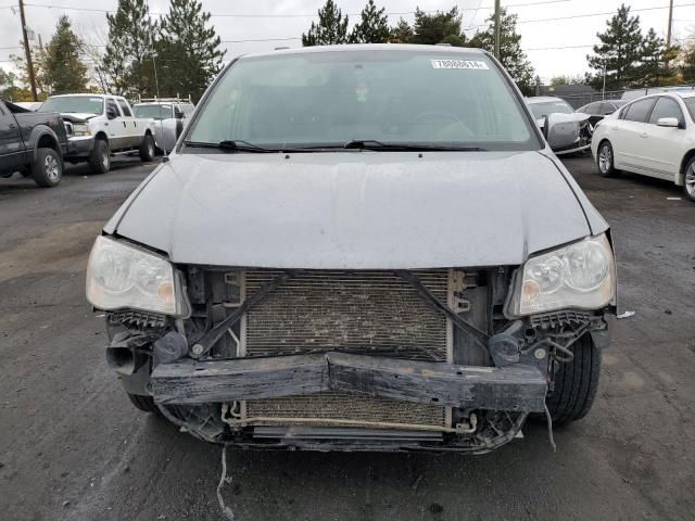 2013 Chrysler Town & Country Touring L