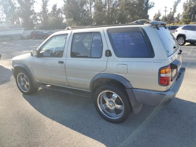 1996 Nissan Pathfinder LE