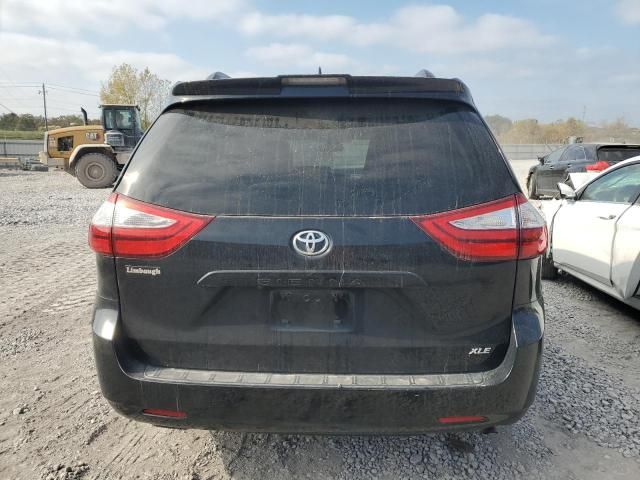 2018 Toyota Sienna XLE